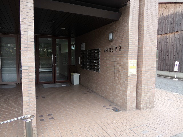 【エントランス】アベニュー高辻 