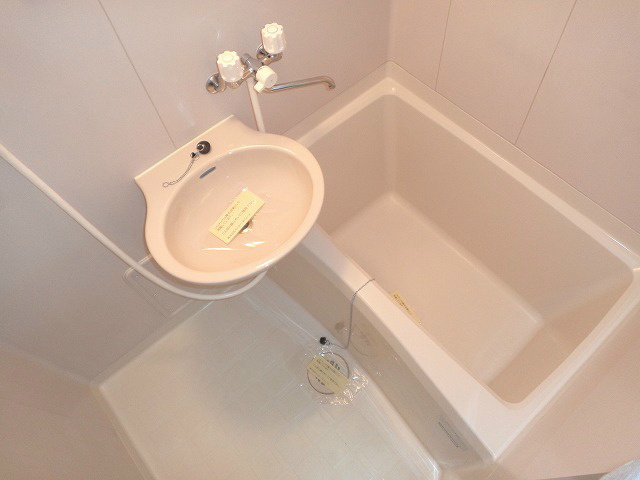 【浴室】アベニュー高辻 