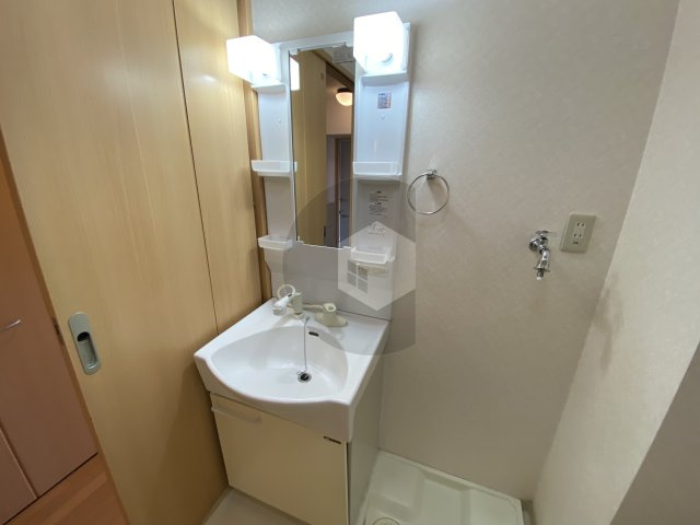 セレブ布施東の独立洗面台