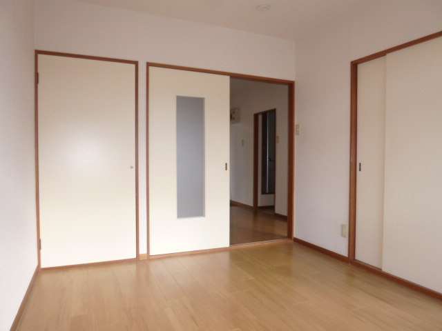 ベルハイツ岡野の居間・リビング