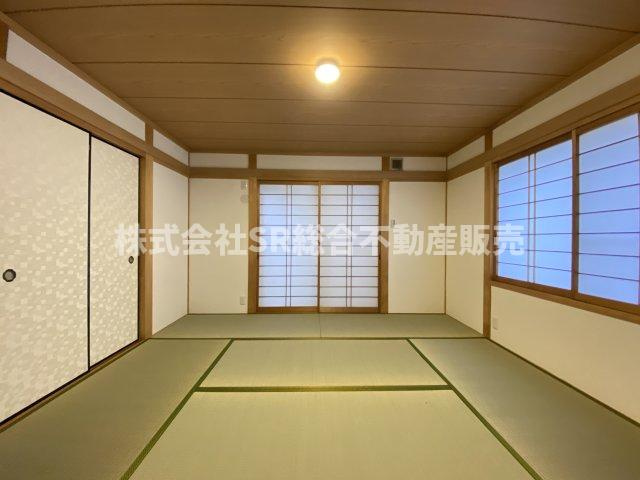 東石切町4丁目中古戸建の和室|日本らしい落ち着いた雰囲気の和室です