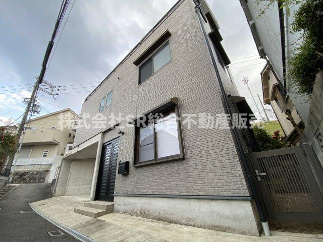 東石切町4丁目中古戸建の外観|小学校・公園が徒歩10分圏内で子育て環境〇♪