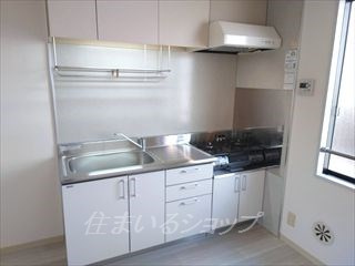 広島市安佐北区口田南９丁目のアパートのキッチン|流し台・２口ガスコンロ新品です！