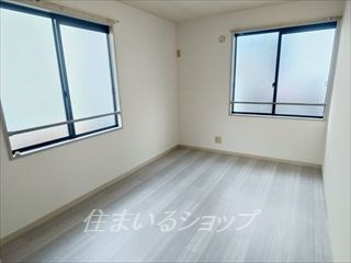 広島市安佐北区口田南９丁目のアパートの寝室