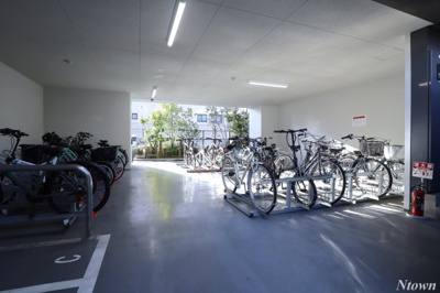 【その他共用部分】 | ディアレイシャス名古屋太閤通 | 駐輪場です