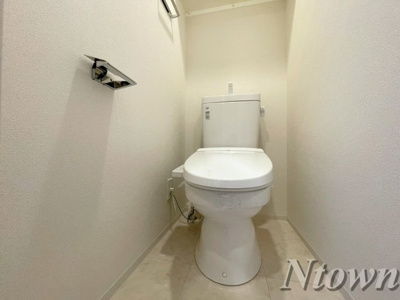 【トイレ】 | ディアレイシャス名古屋太閤通 | 落ち着いた色調のトイレです