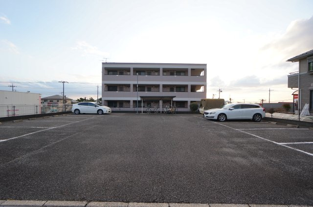 summer Rougeの駐車場|お電話でのご予約がスムーズです！