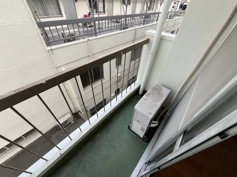 泉マンションのバルコニー