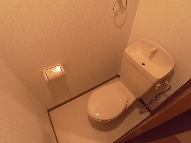 グランドオークＫＯＢＥ北野のトイレ