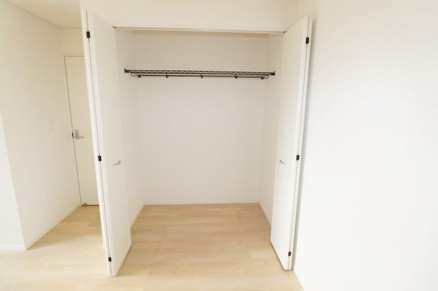 岩瀬郡鏡石町境　　　１号棟　　　鏡石第１小学校、鏡石中学区の収納|※同社施工例