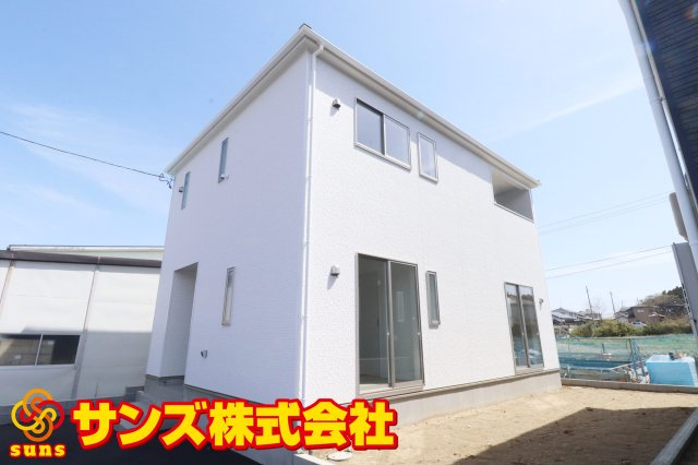 岩瀬郡鏡石町境　　　１号棟　　　鏡石第１小学校、鏡石中学区の外観|南西側から見た外観