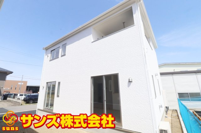 岩瀬郡鏡石町境　　　１号棟　　　鏡石第１小学校、鏡石中学区の外観|南東側から見た外観