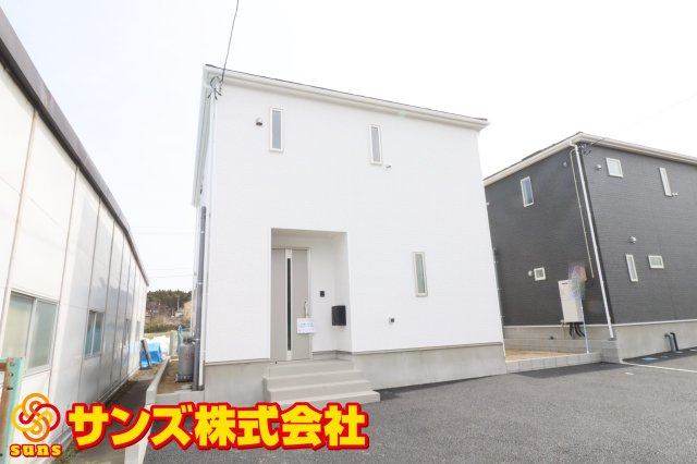 岩瀬郡鏡石町境　　　１号棟　　　鏡石第１小学校、鏡石中学区の外観|北東側から見た区画全体