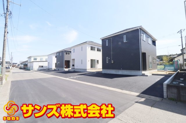 岩瀬郡鏡石町境　　　１号棟　　　鏡石第１小学校、鏡石中学区の外観|南西側から見た区画全体