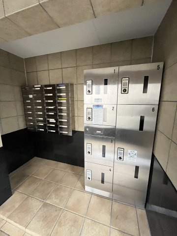 エクセルいづみのロビー