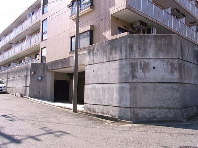 【駐車場】 | サンヒルズ上大岡Ａ