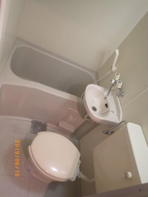 ブルーハイネス落合の浴室