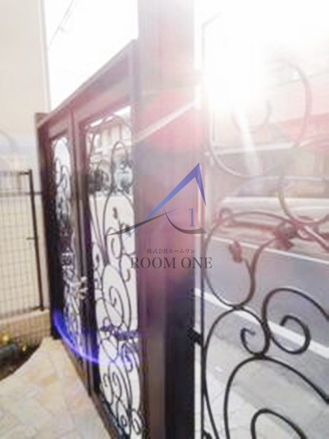 Ｍｉｍｏｓａ　Ｈｏｕｓｅ　Ｊｉｙｕｇａｏｋａのエントランス|エントランスです。