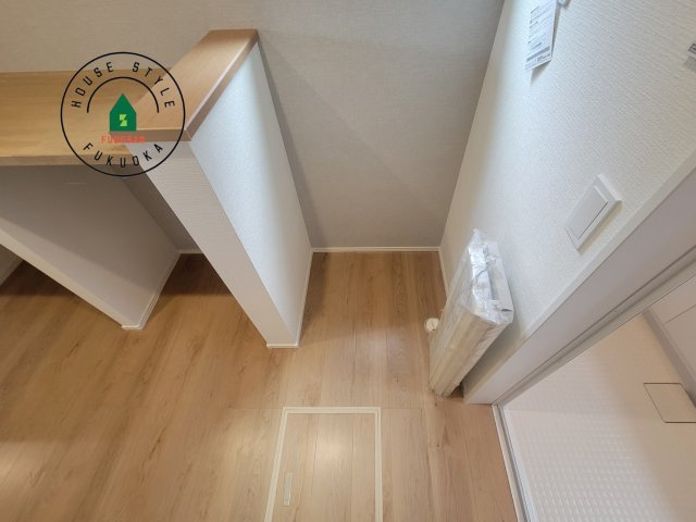 筑紫野市大字阿志岐第3-3棟（1号棟）の内観：施工例|ゆとりの洗面スペースで朝の身支度もスムーズに。暮らしを快適に変えるシャワー付洗面台です！