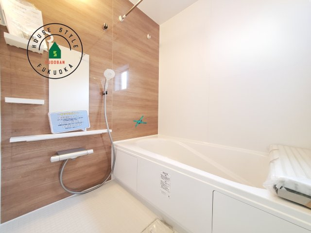 筑紫野市大字阿志岐第3-3棟（2号棟）の内観：施工例|1日の疲れを癒してくれる広々バスルーム。雨の日のお洗濯にも大活躍な浴室乾燥機付です！