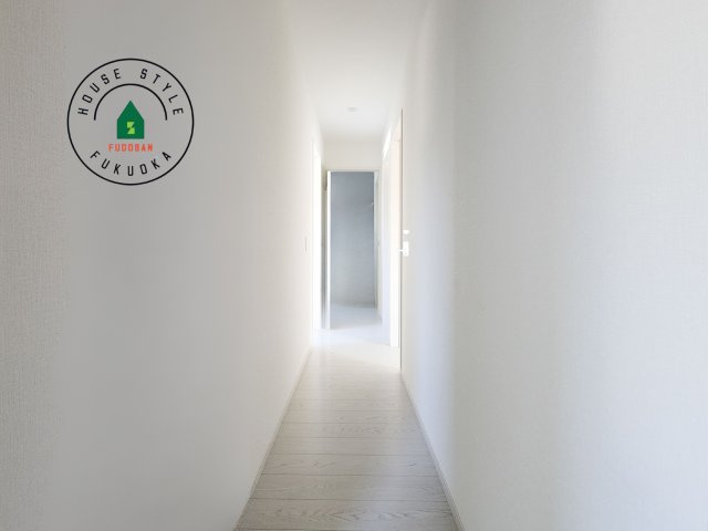 筑紫野市大字阿志岐第3-3棟（2号棟）の内観：施工例|平屋はワンフロアしかないため、部屋と部屋の距離が近くなります。 生活音の緩衝材として廊下を活用するのがおすすめです。