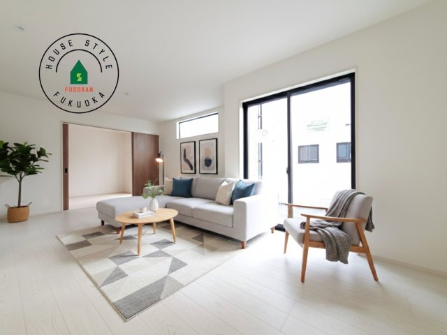 筑紫野市大字阿志岐第3-3棟（2号棟）の内観：施工例|多くの時間を過すことになるリビングだからこそ、いつも穏やかな空間・解放感が味わえ毎日が充実します。