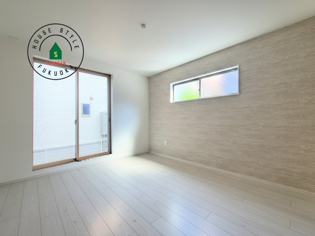 筑紫野市大字阿志岐第3-3棟（3号棟）の内観：施工例|主寝室には収納力に優れたクローゼットがありますので、お部屋もすっきり片付きます。