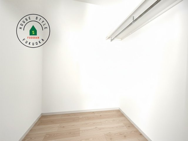 筑紫野市大字阿志岐第3-3棟（3号棟）の内観：施工例|洋服や大きな荷物が多い方や人数の多いご家族などは、一般的なクローゼットよりもウォークインクローゼットのほうが使い勝手が良いです。