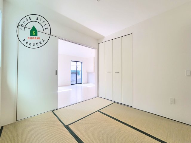筑紫野市大字阿志岐第3-3棟（3号棟）の内観：施工例|柔らかい畳が心地よい和室