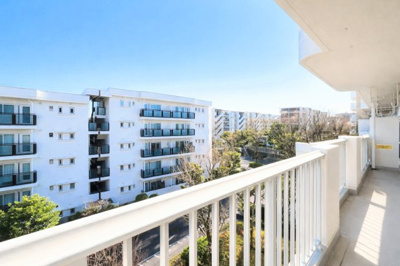 【バルコニー】 | すすき野第2団地第2住宅3－6号棟 | ◆広いバルコニーは寝室と子供部屋からアクセスできる2WAY動線。お布団も洗濯物もたくさん干せます！！