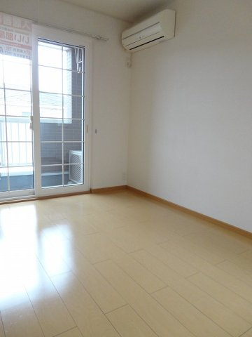 ＥＭＥＲＡＬＤ　Ⅱの居間・リビング|おしゃれなリビングです