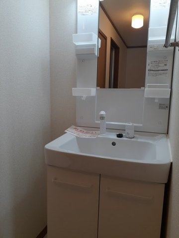 ドミール名和の洗面所|忙しい朝には欠かせない洗面所です