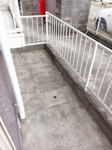 レジデンス住吉のバルコニー|落ち着いた時間を過ごせるバルコニーです