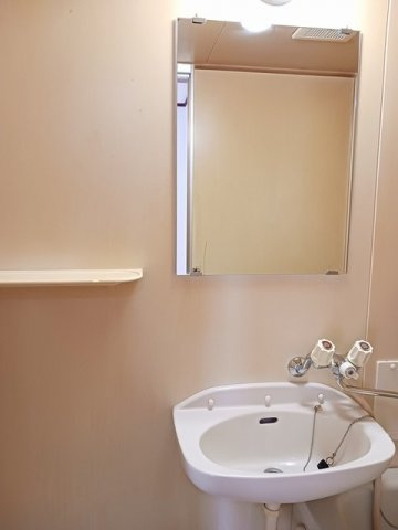 レジデンス住吉の洗面所|広い洗面スペース