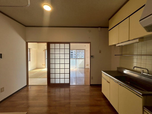 ゼウス大橋の居間・リビング|ＤＫ７帖、静かな空間、快適に過ごせます♪