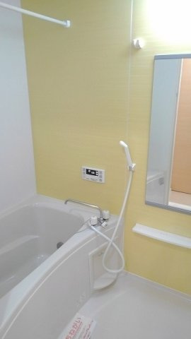 カーサ　ファヴォーレ　Ⅰの浴室|コンパクトで使いやすいお風呂です