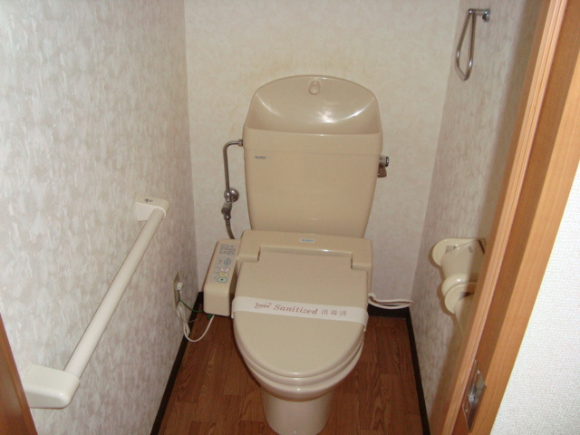 サニーヒル神ノ倉Ⅱのトイレ|シャワー付トイレ