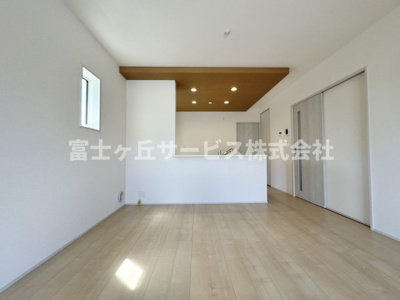 【キッチン】 | 焼津市高新田 2期 新築一戸建て 1号棟 | キッチン正面です