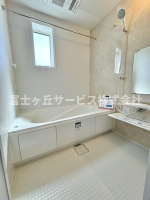 【浴室】 | 焼津市高新田 2期 新築一戸建て 1号棟 | ゆったりくつろげるお風呂です