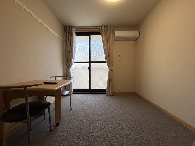 レジデンスローズの居間・リビング