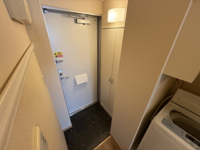 レジデンスローズの玄関