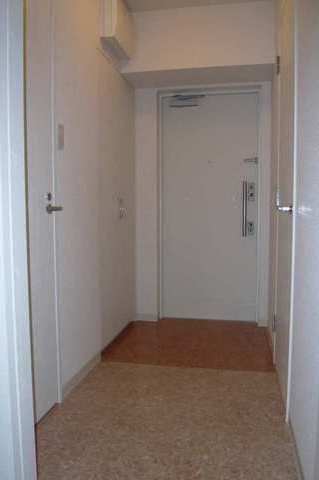 ルーチェ茗荷谷の玄関