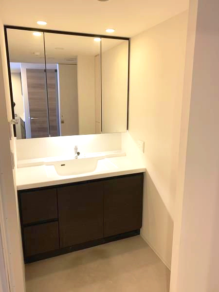 Ｂｒｉｌｌｉａ　Ｃｉｔｙ　横浜磯子　Ａ棟の洗面所