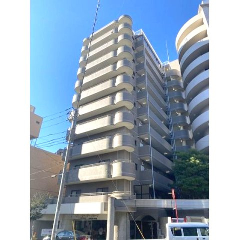 ロイヤルフラット野毛山壱番館の外観