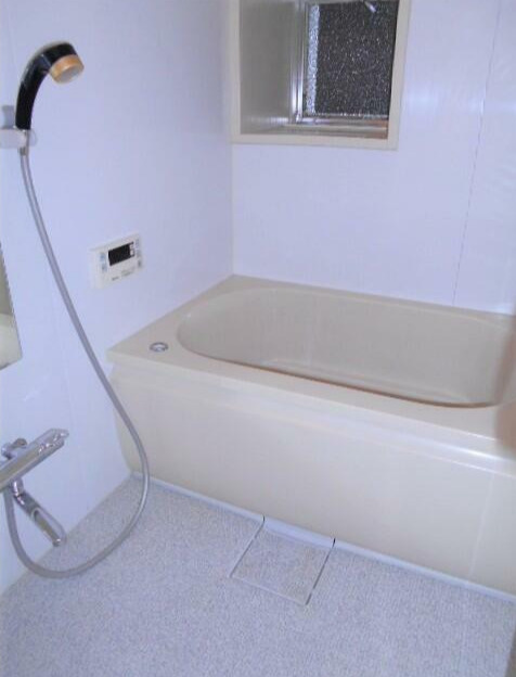 中野区弥生町５丁目の賃貸マンションの浴室