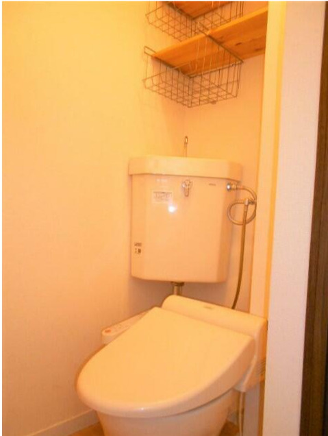 中野区弥生町５丁目の賃貸マンションのトイレ