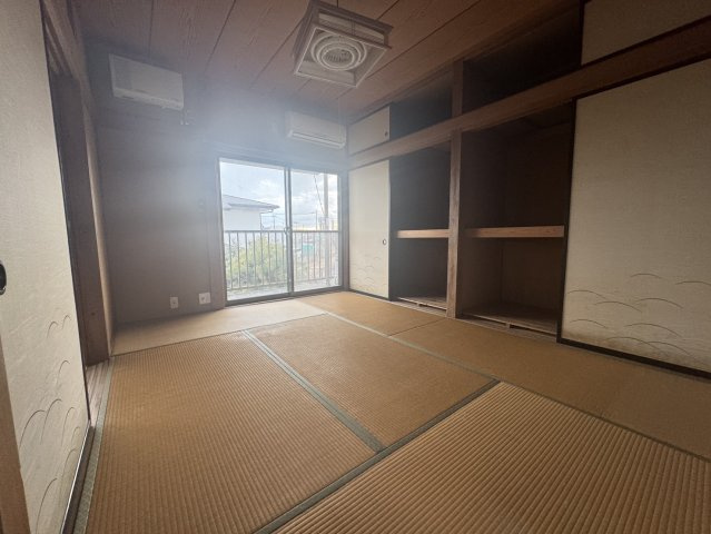 【風情あるお庭付き】綺麗で使い勝手のいいおうちで新生活♪宇都宮市陽南の中古戸建の和室|落ち着いた雰囲気の和室付きです