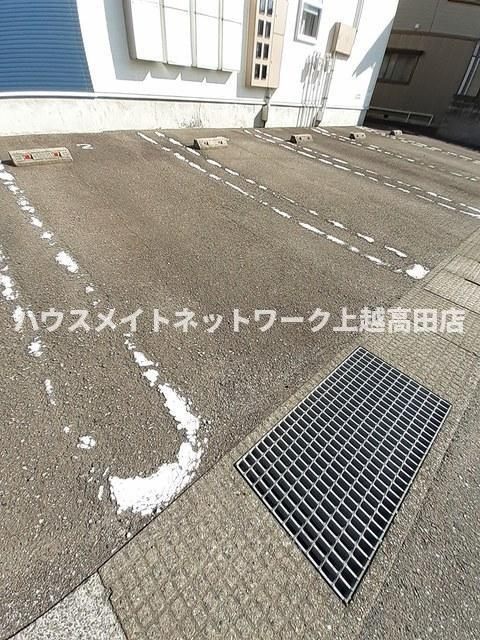 リバーサイド・カルムの駐車場|駐車場