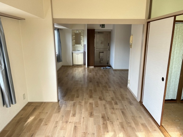 東洋コーポラスの洋室