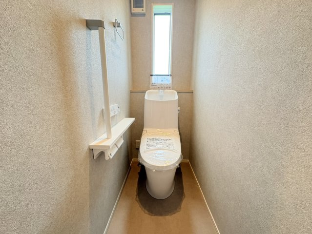 瑞穂市 穂積（穂積駅） 2階建 ５ＬＤＫのトイレ|２階トイレ